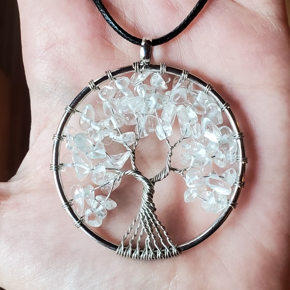 NWOT Crystal Silver Tree of Life Necklace - Picture 5 of 6